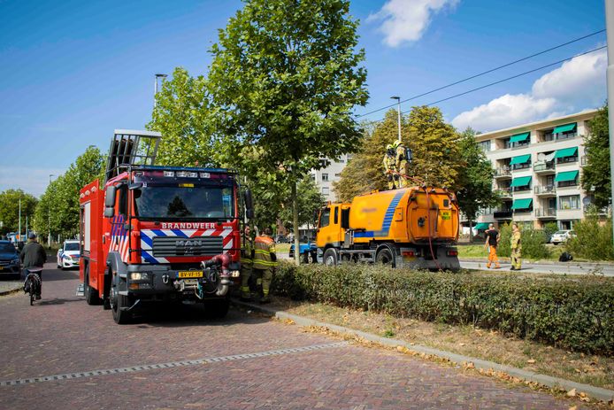 Brandweer en Veegwagen